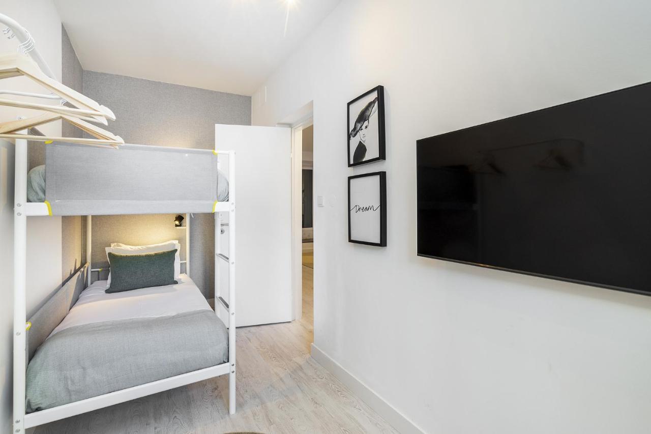 Whome Lisbon's Kept Secret: 2-bed W/ac & Patio Appartement