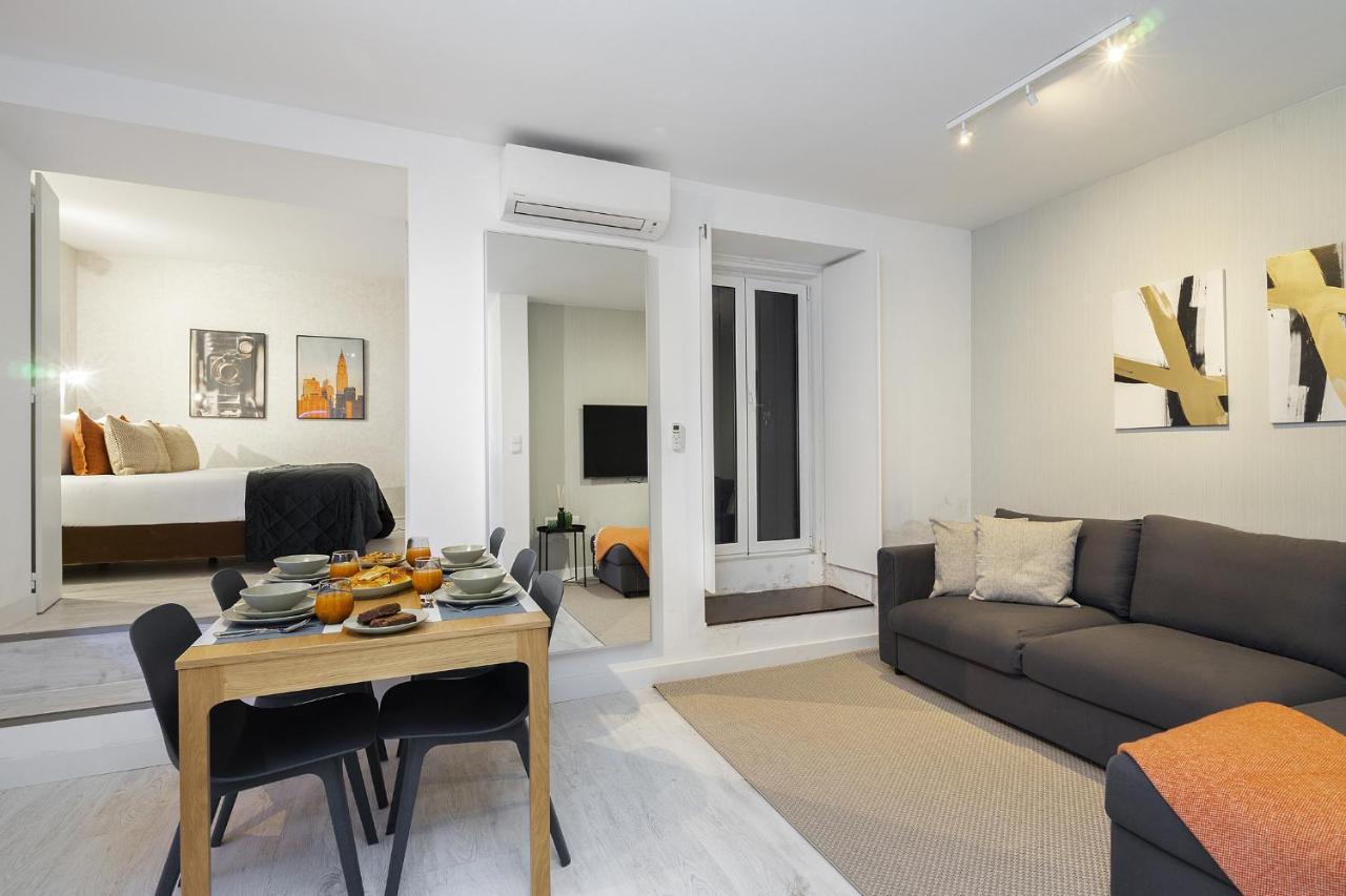 Whome Lisbon's Kept Secret: 2-bed W/ac & Patio Appartement